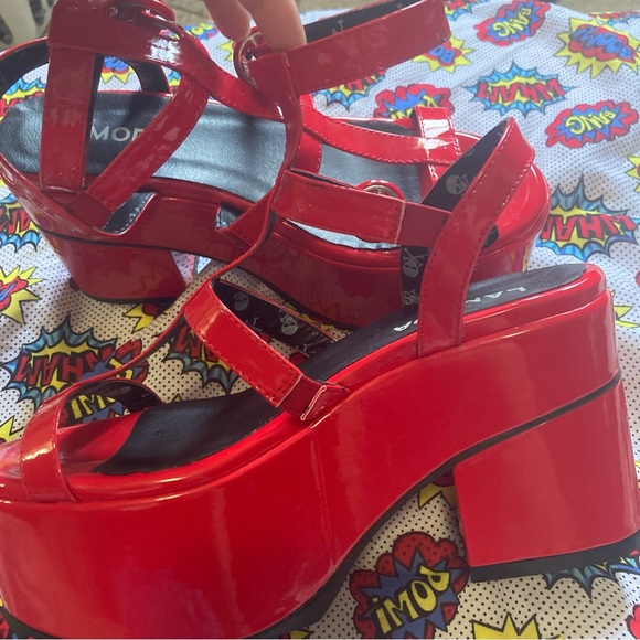 Lamoda Red platform sandals NEVER WORN- BRAND NEW Size 6